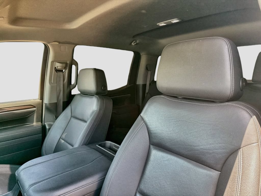 Used 2025 GMC Sierra 1500 SLT AWD/4WD image 12