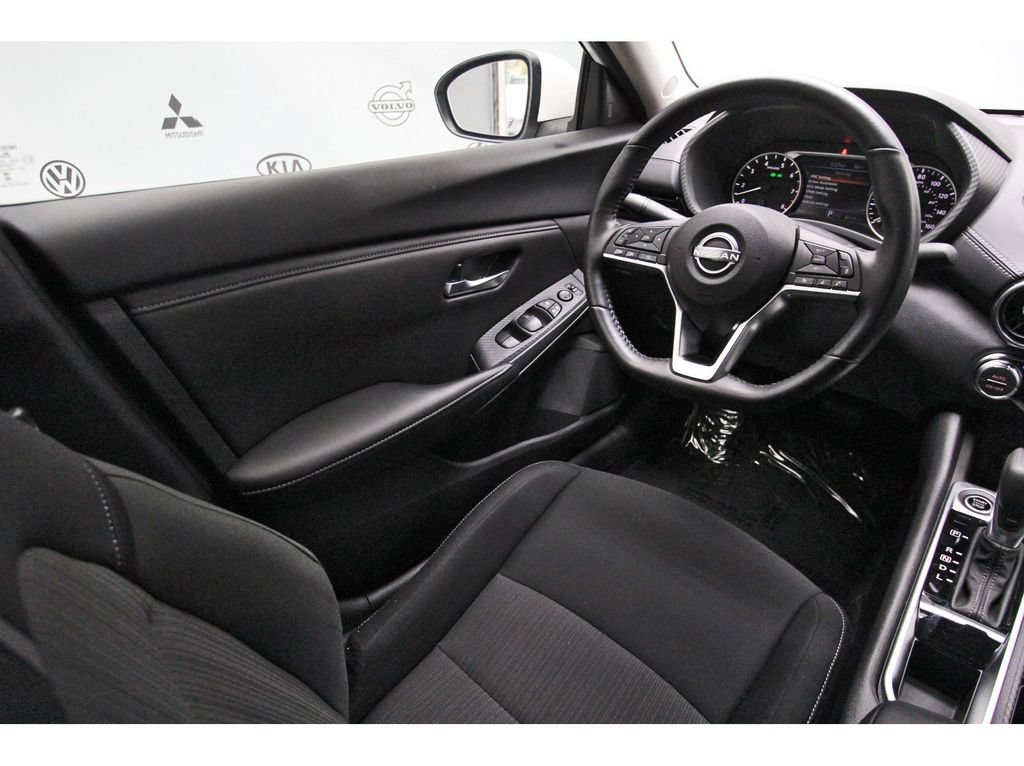 Used 2025 Nissan Sentra SV w/ All-Weather Package FWD image 6