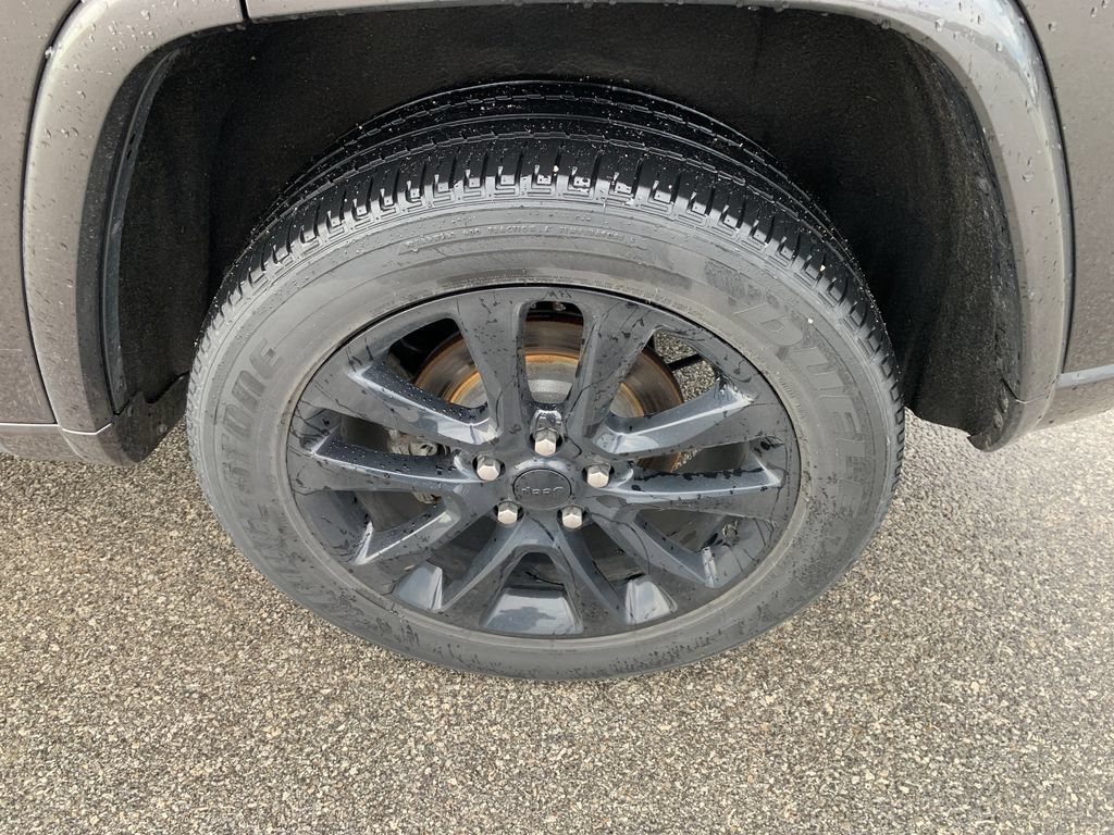 Used 2020 Jeep Grand Cherokee Altitude AWD/4WD image 5