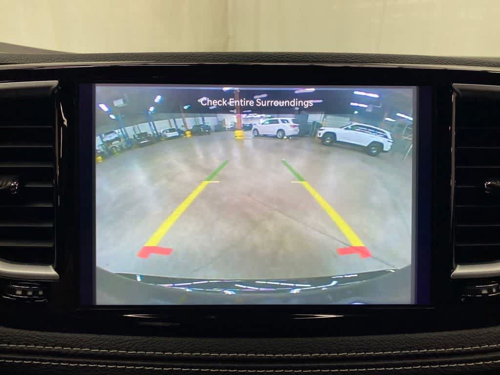 Used 2025 Chrysler Pacifica Limited FWD image 27