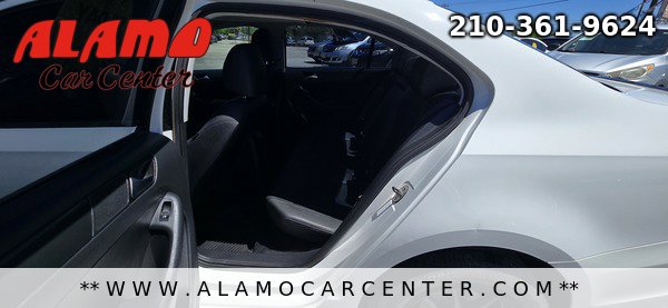 Used 2011 Volkswagen Jetta SE FWD image 26