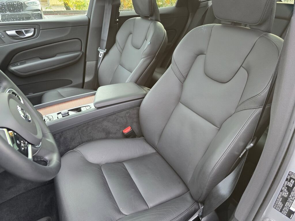 Used 2023 Volvo XC60 B5 Plus w/ Climate Package image 21