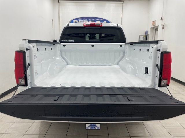 New 2026 Chevrolet Colorado Z71 w/ Technology Package AWD/4WD image 14