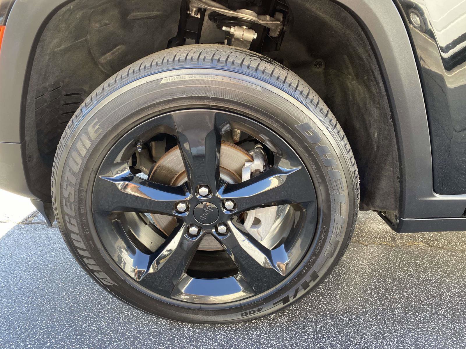 Certified 2024 Jeep Grand Cherokee Altitude image 25