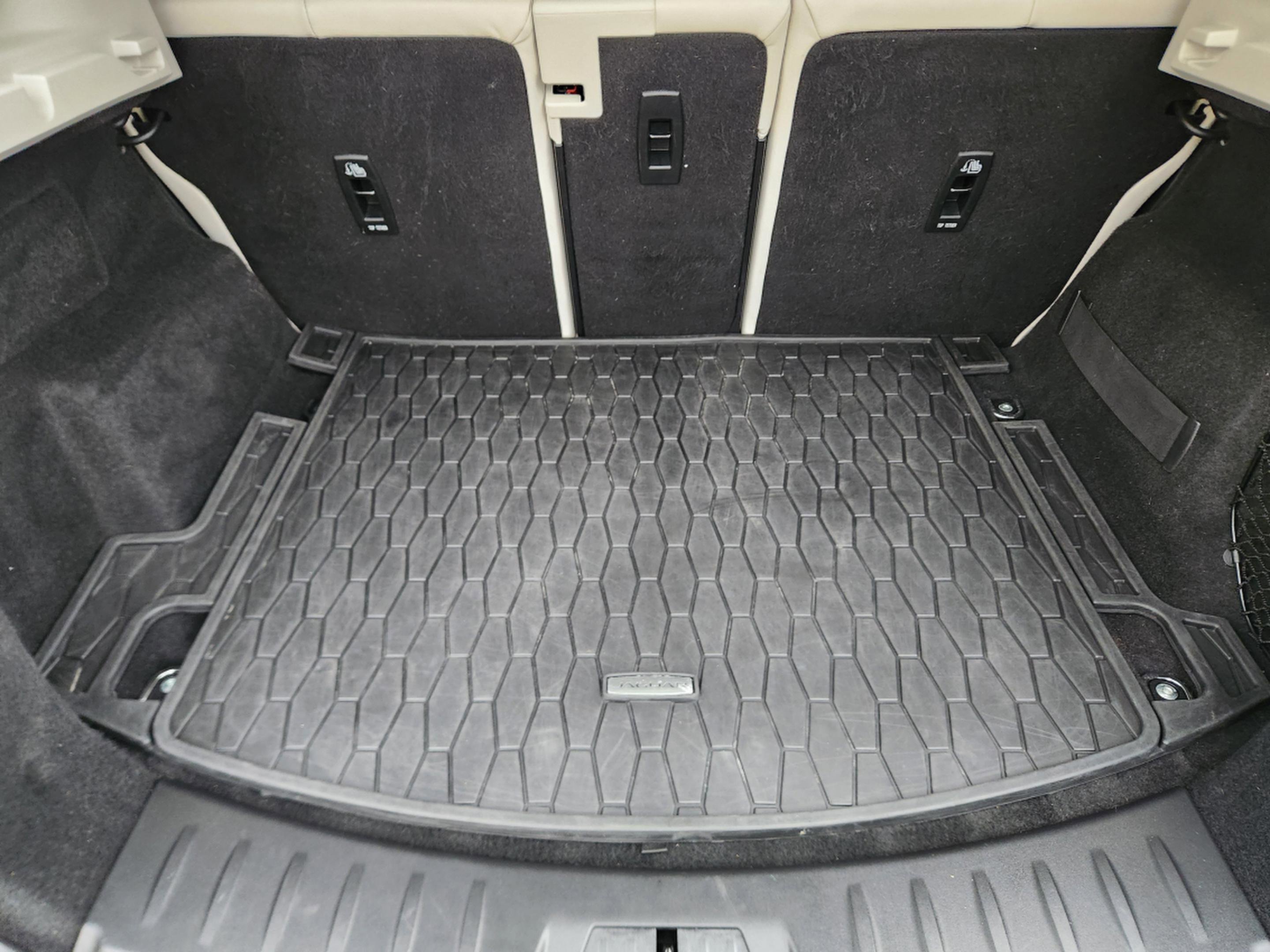 Certified 2021 Jaguar E-PACE SE AWD/4WD image 28
