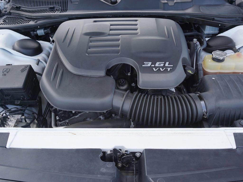 Used 2017 Dodge Challenger SXT RWD image 26