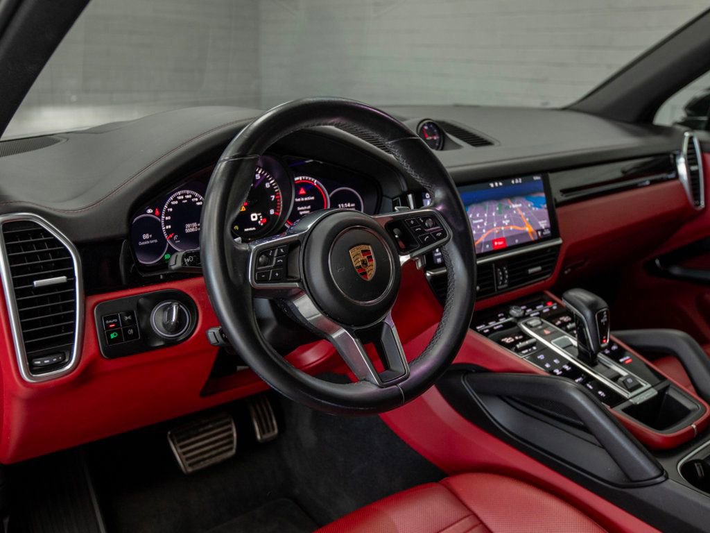 Used 2020 Porsche Cayenne S AWD/4WD image 18
