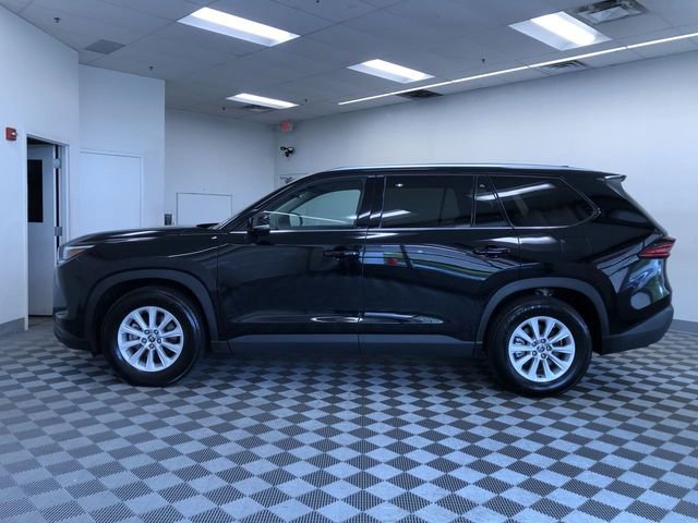 Used 2026 Toyota Grand Highlander AWD image 12
