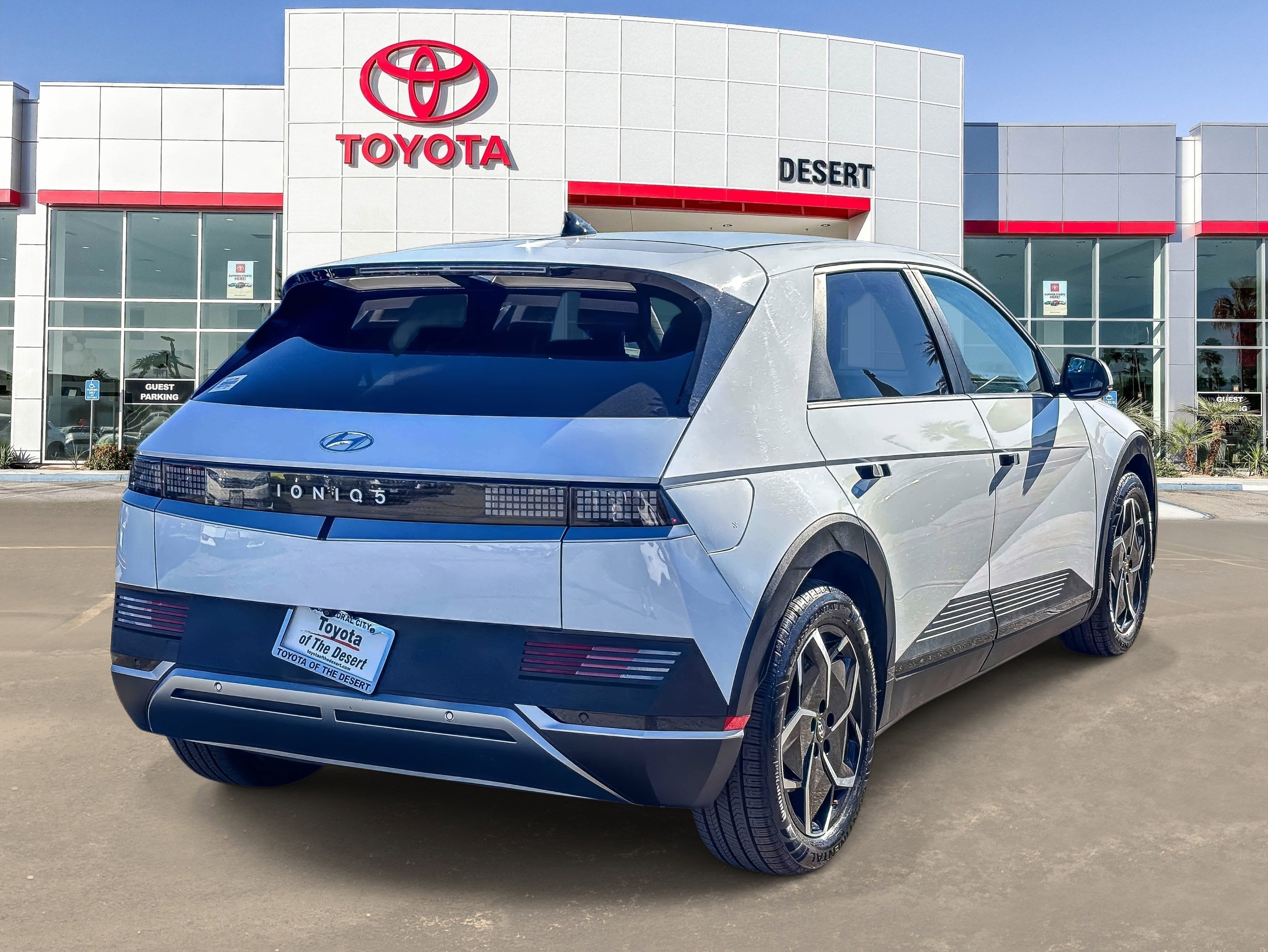 Used 2022 Hyundai Ioniq 5 SE w/ Cargo Package image 7