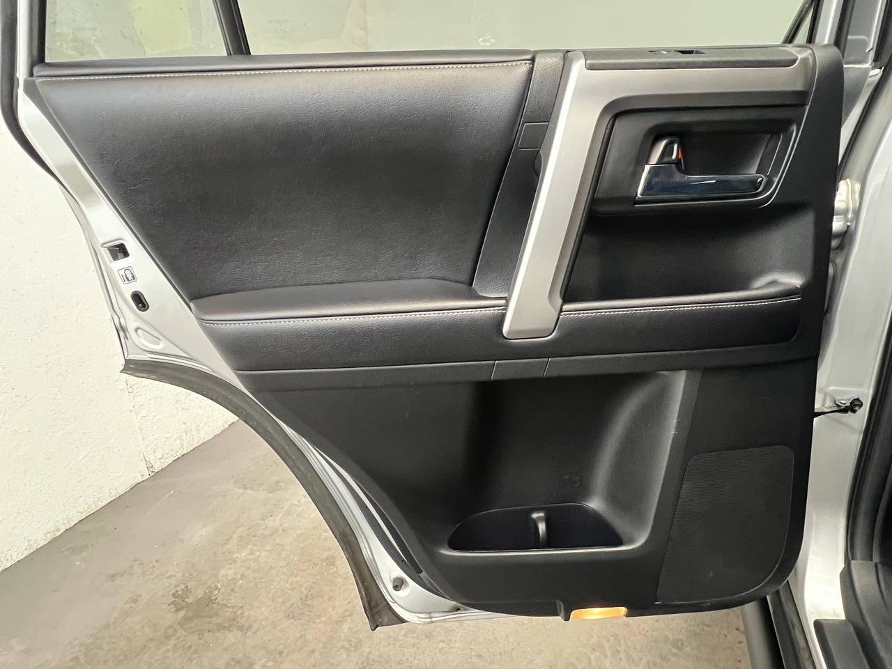 Used 2016 Toyota 4Runner SR5 image 9