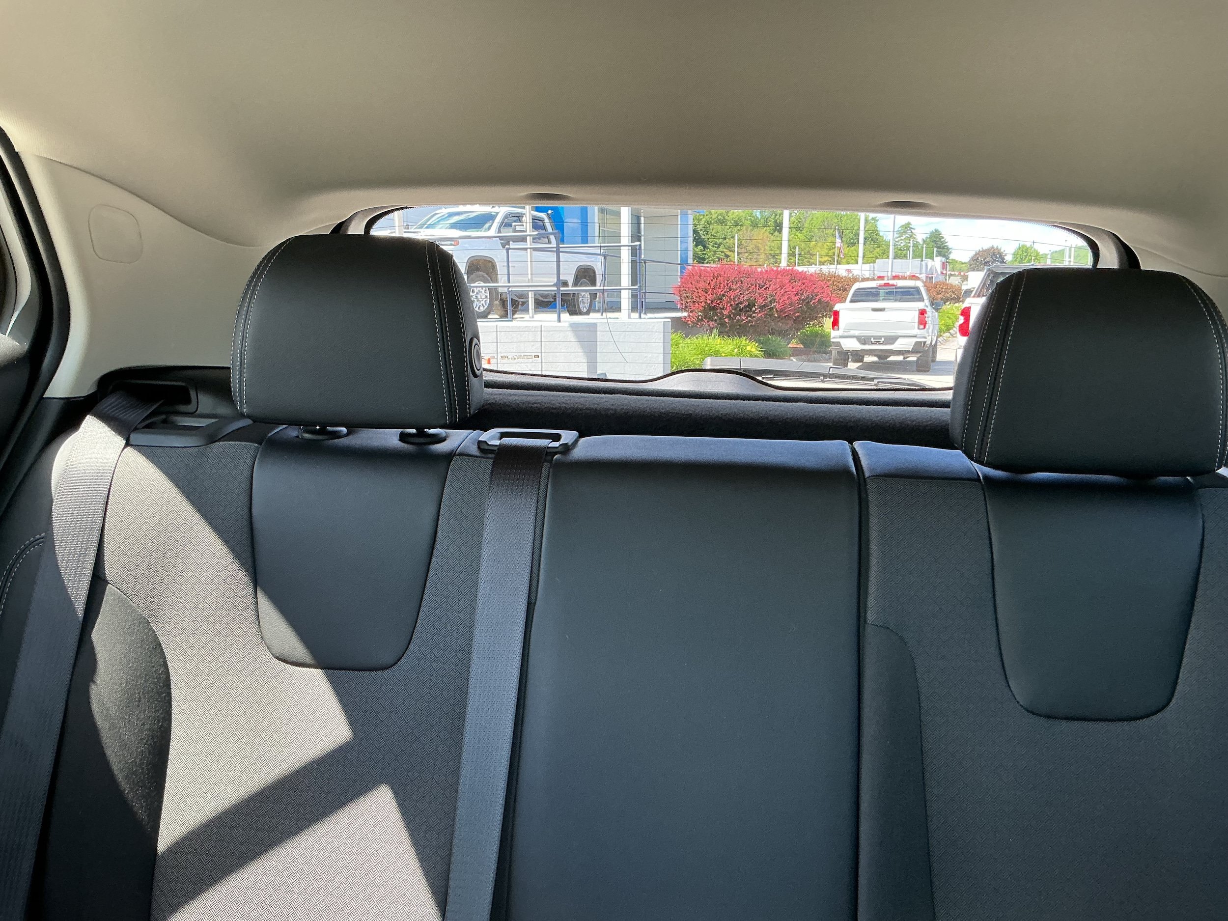 Certified 2022 Buick Encore GX Preferred w/ Cold Weather Comfort Package AWD/4WD image 12
