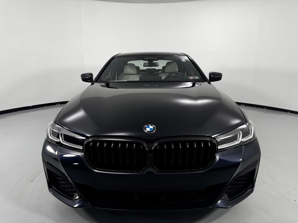 Used 2023 BMW M550i xDrive w/ Executive Package AWD/4WD image 2
