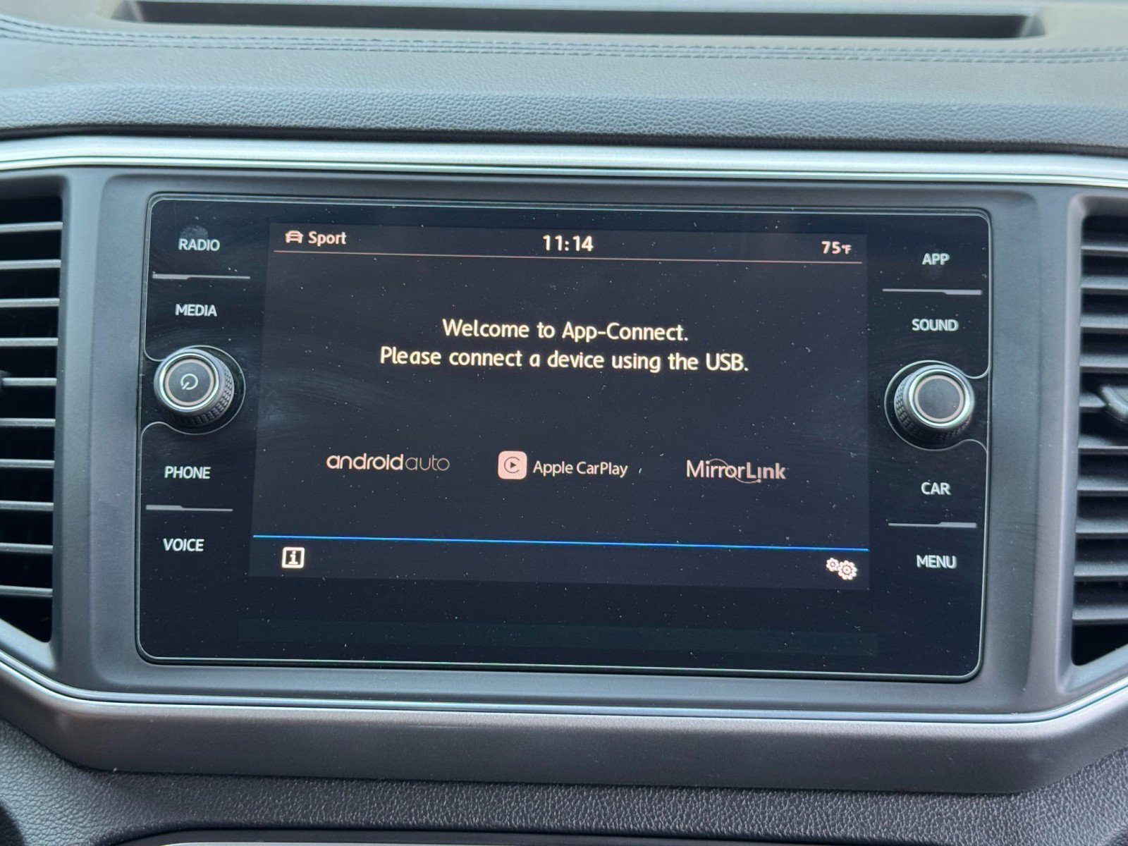 Used 2018 Volkswagen Atlas SE image 22