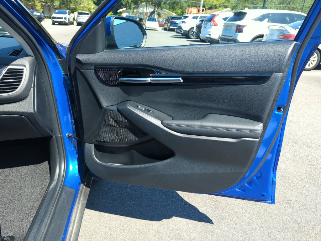 Used 2025 Kia Seltos S FWD image 32