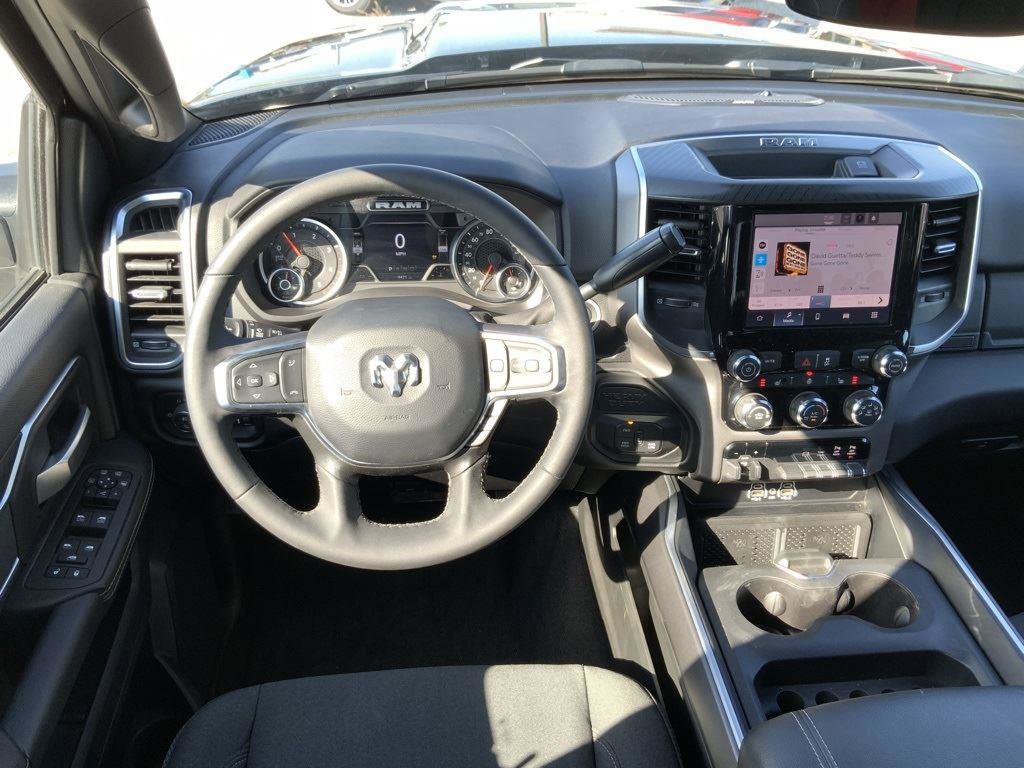 Used 2025 RAM 3500 Big Horn image 28