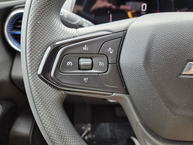 Used 2025 Chevrolet Trax LT FWD image 29
