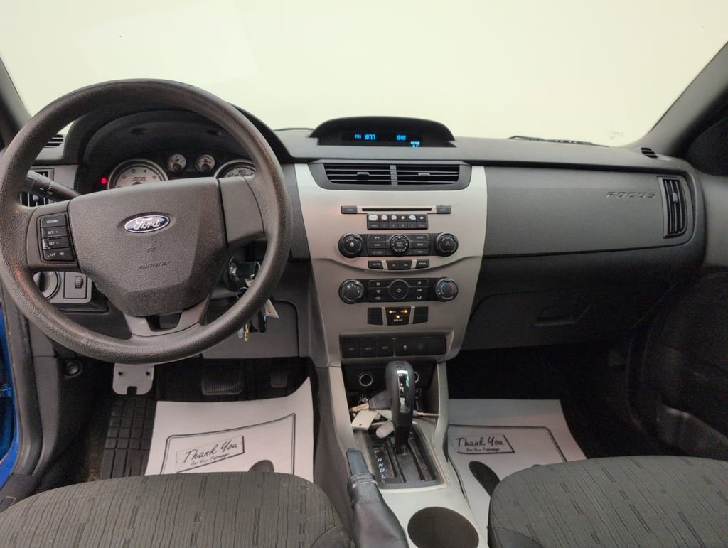Used 2010 Ford Focus SE image 9