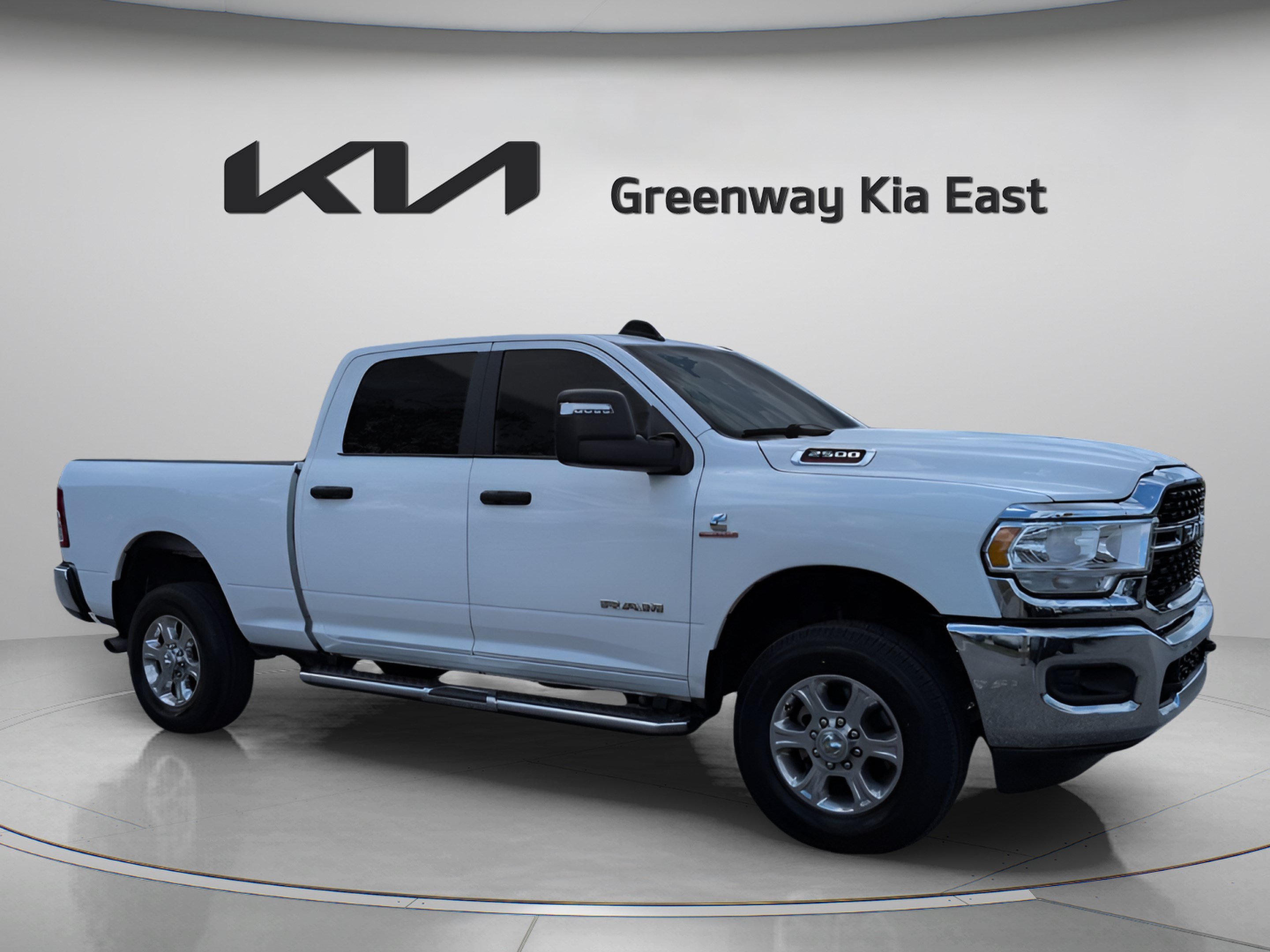 Used 2024 RAM 2500 Big Horn AWD/4WD image 3