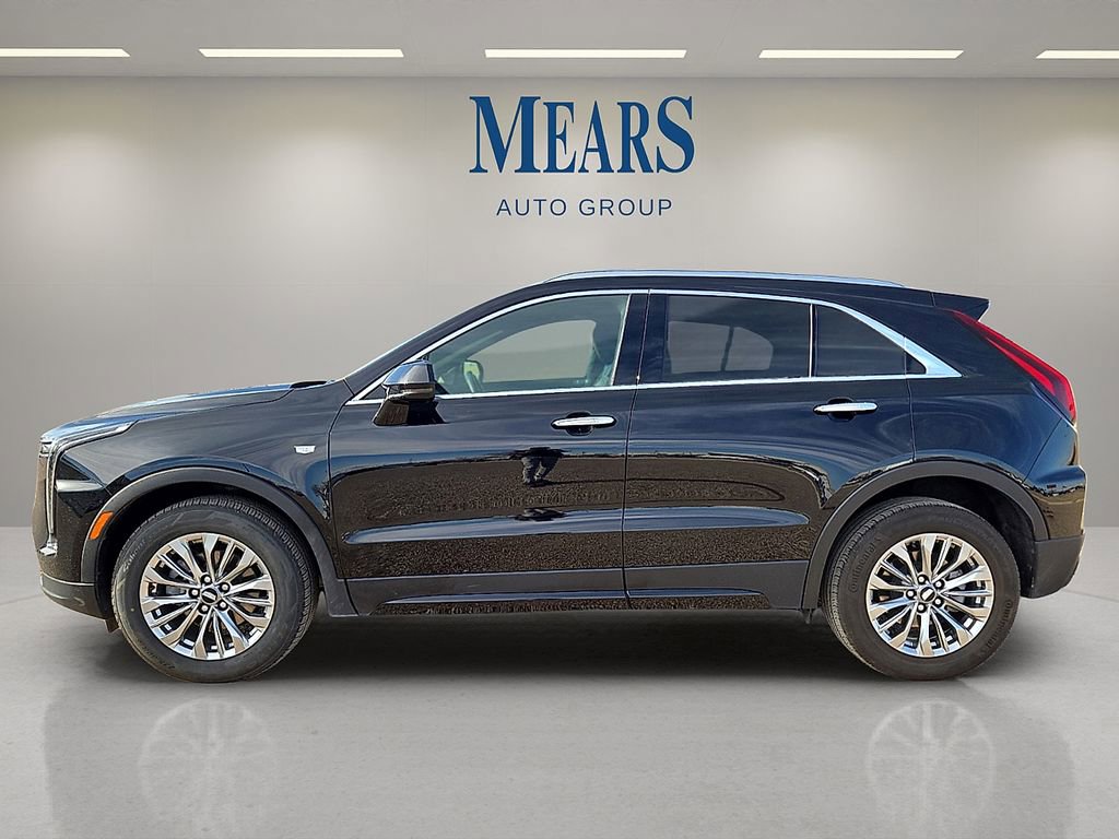 Used 2024 Cadillac XT4 Premium Luxury image 2