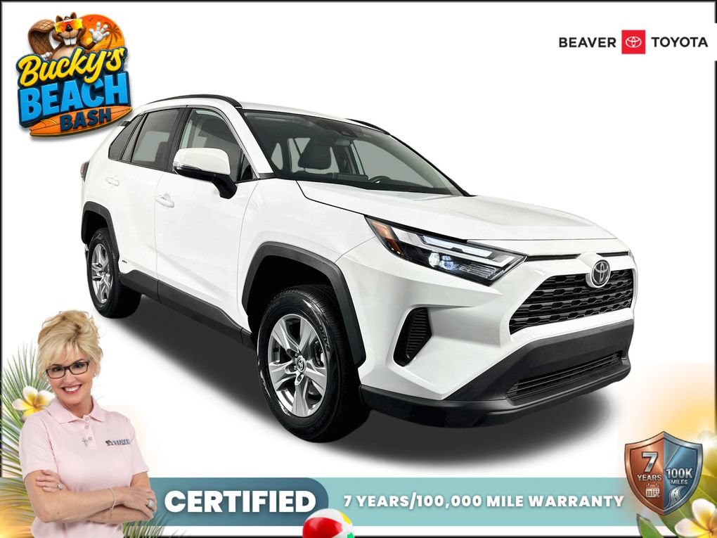 Used 2025 Toyota RAV4 XLE AWD/4WD image 1