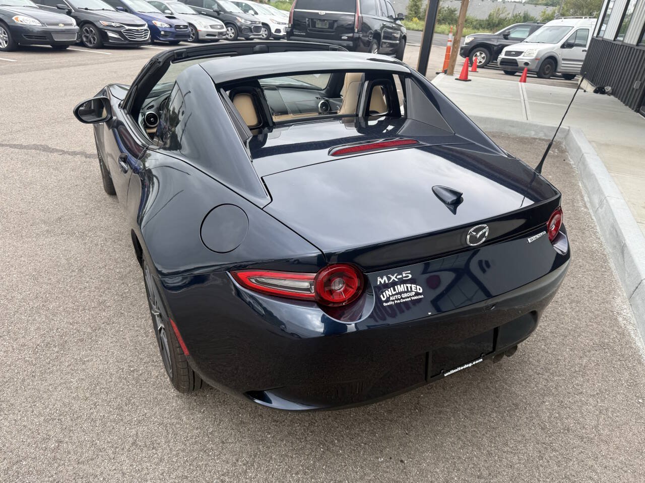 Used 2025 MAZDA MX-5 Miata RF Grand Touring RWD image 9