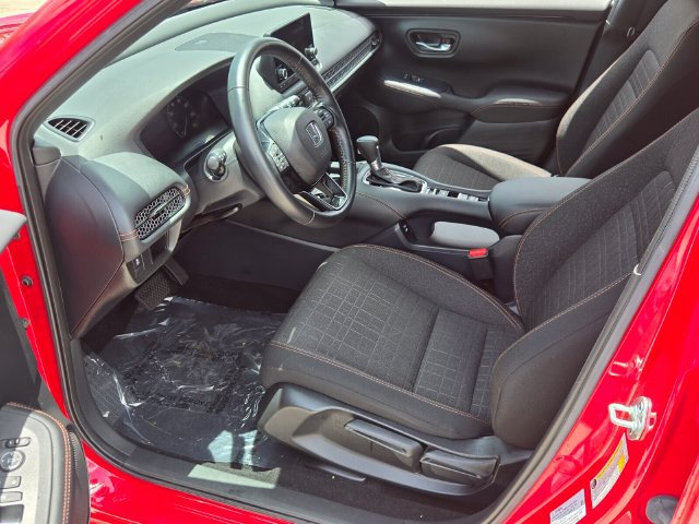 Used 2025 Honda HR-V Sport image 12