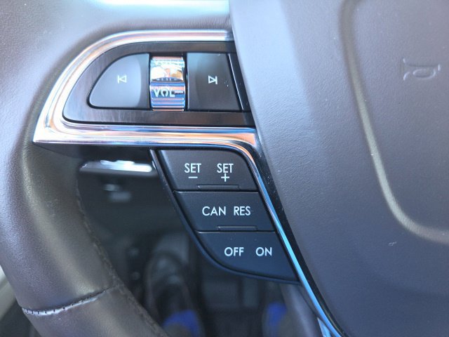 Used 2023 Lincoln Nautilus Reserve w/ Luxury Package AWD/4WD image 38