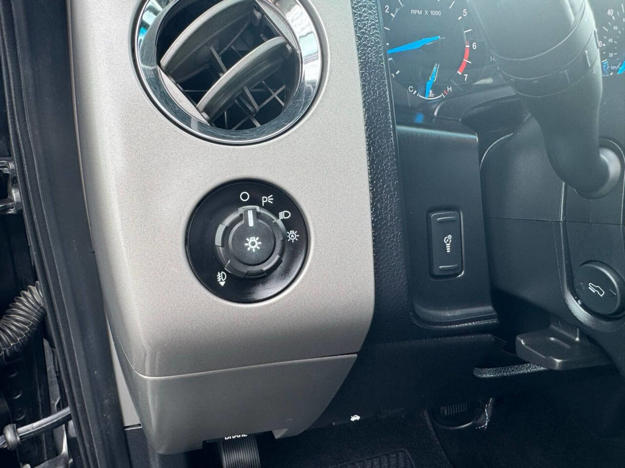 Used 2016 Ford Expedition EL XLT AWD/4WD image 15