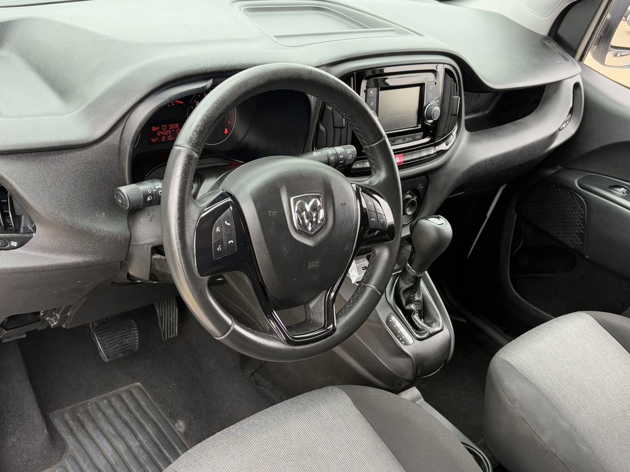 Used 2020 RAM ProMaster City Tradesman SLT FWD image 13