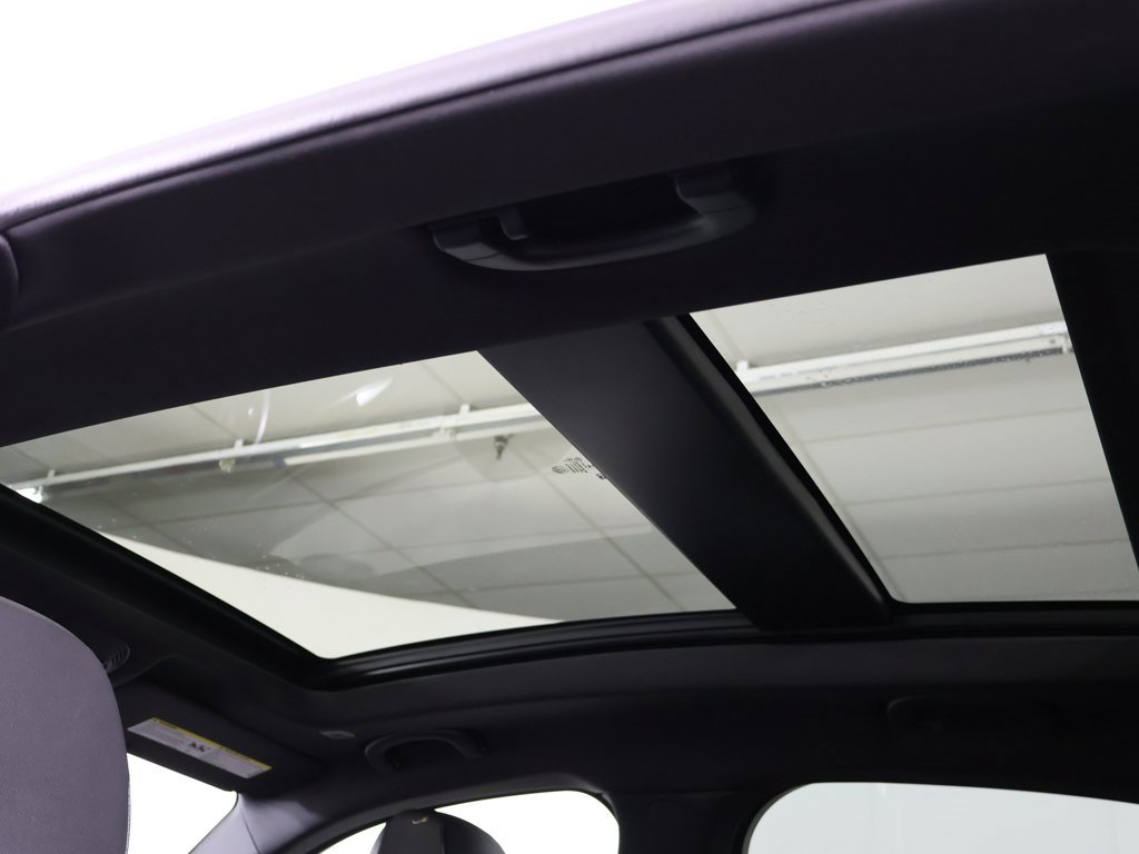 Used 2022 Alfa Romeo Stelvio Ti image 22