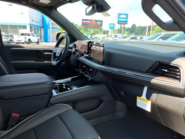 New 2026 Chevrolet Suburban Premier w/ Sun And Tow Package AWD/4WD image 15
