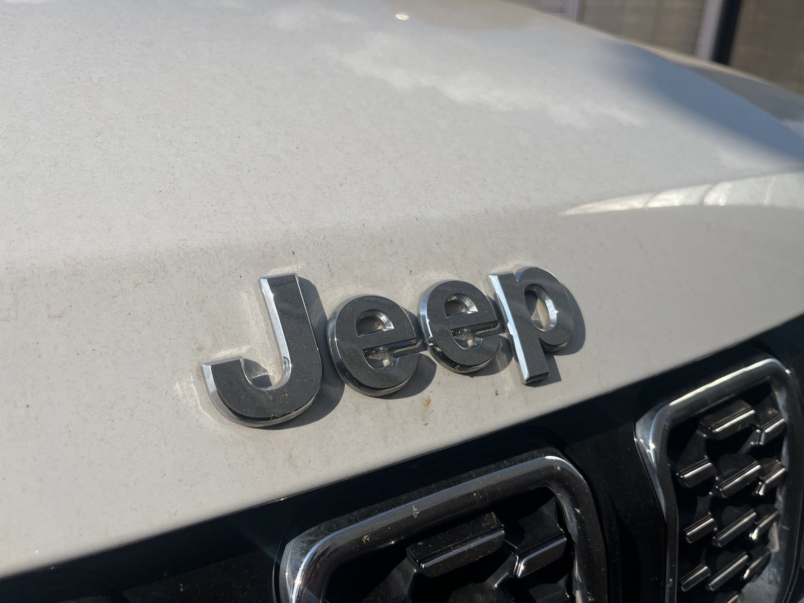 Used 2025 Jeep Compass Limited AWD/4WD image 3