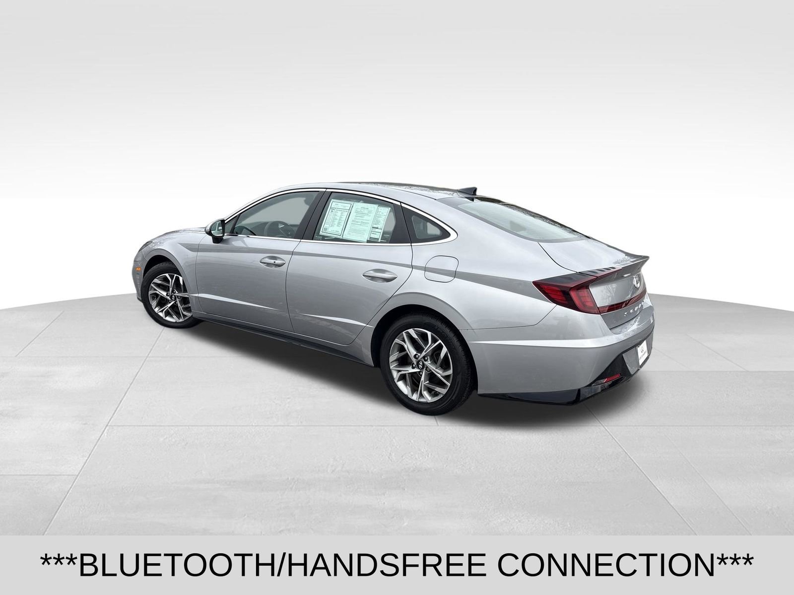 Used 2023 Hyundai Sonata SEL w/ Preferred Accessory Package image 3