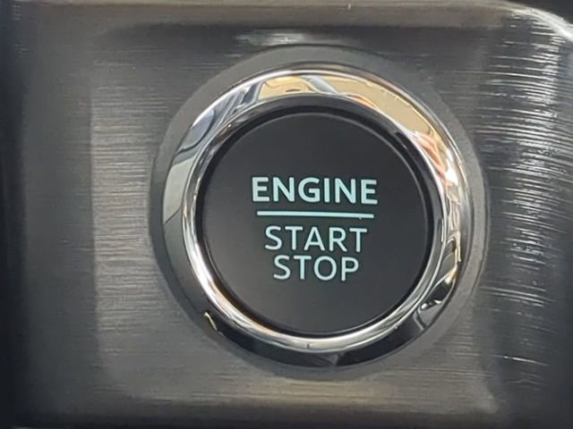 New 2026 Ford F250 Lariat w/ Black Appearance Package image 38