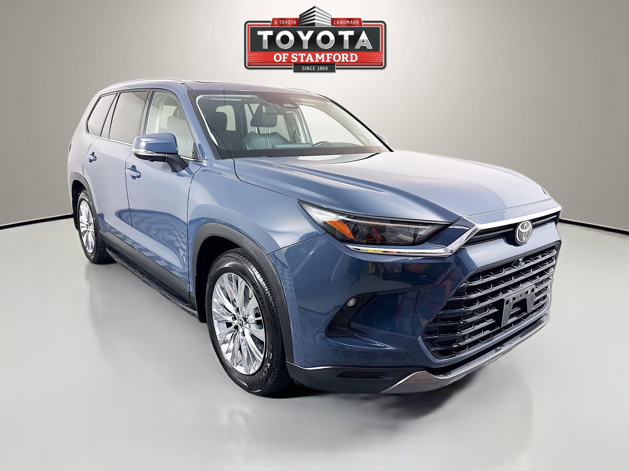 Used 2024 Toyota Grand Highlander Platinum image 1