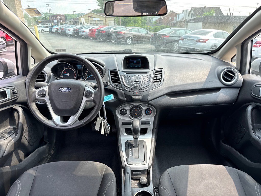 Used 2016 Ford Fiesta SE FWD image 9
