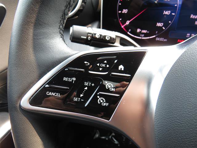 Used 2026 Mercedes-Benz GLC 300 4MATIC image 11