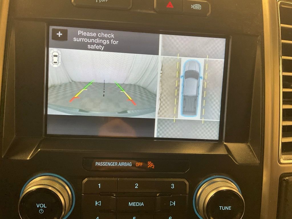 Used 2016 Ford F150 Platinum w/ Equipment Group 701A Luxury image 16