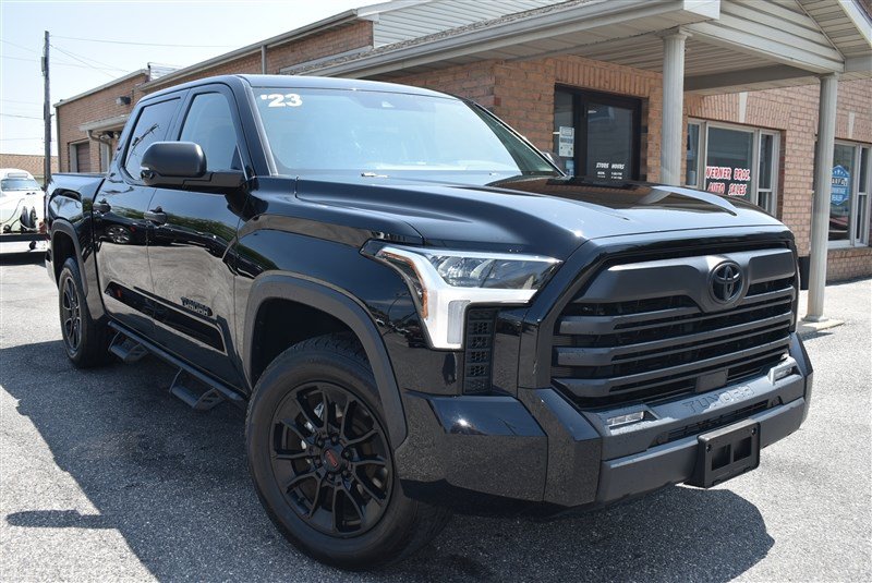 Used 2023 Toyota Tundra SR5 w/ SR5 Convenience Package