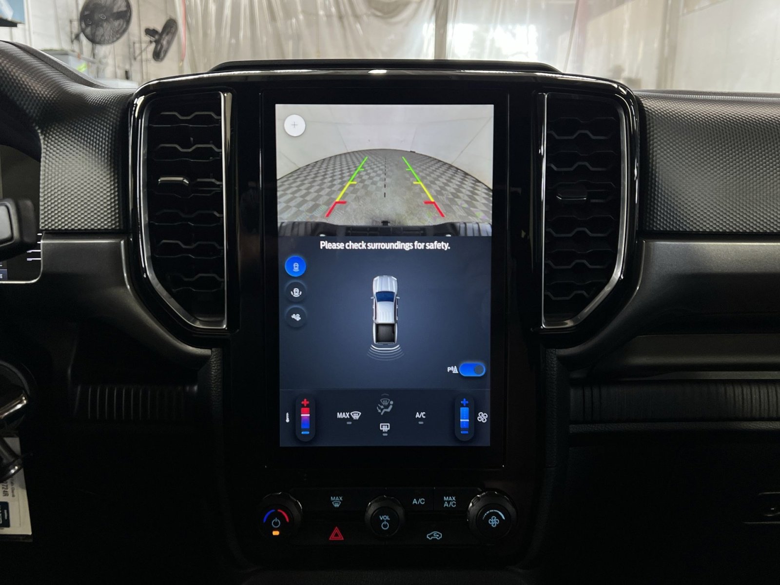 Used 2024 Ford Ranger XLT w/ FX4 Off-Road Package image 19