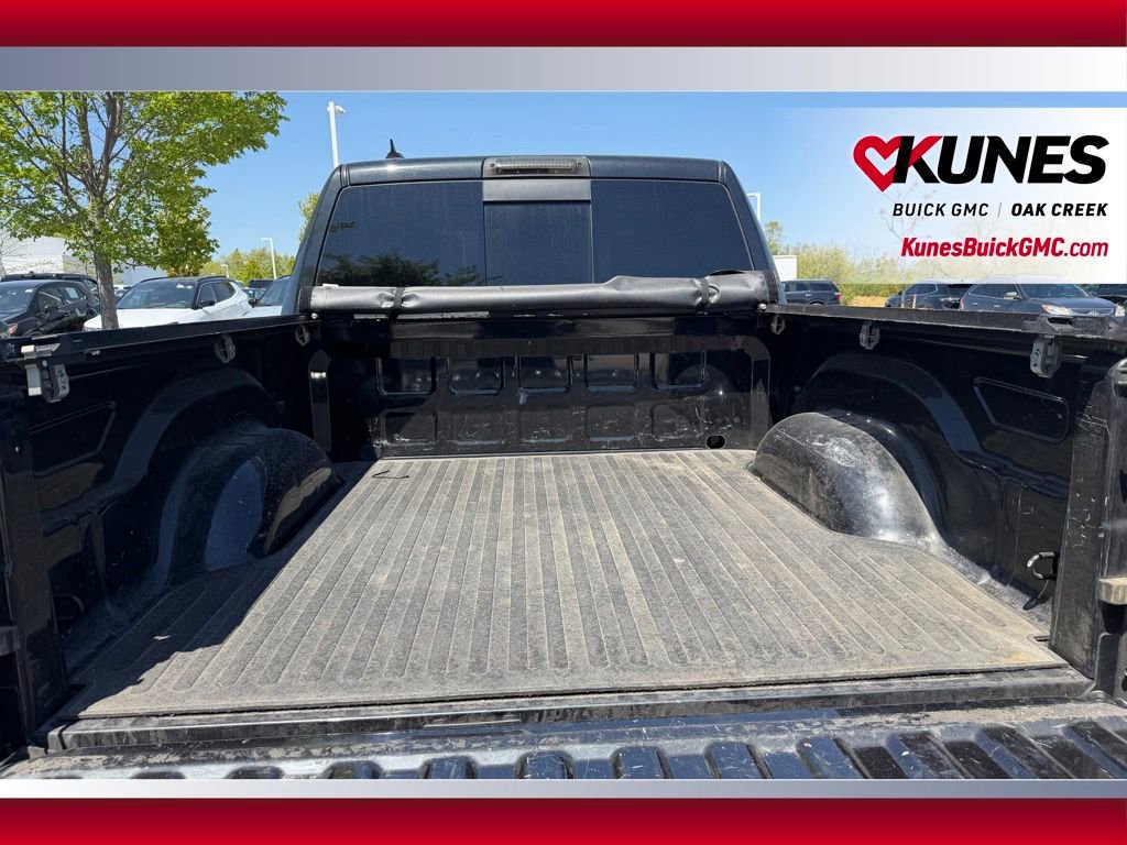Used 2016 RAM 1500 Sport w/ Black Ram 1500 Sport Group AWD/4WD image 4