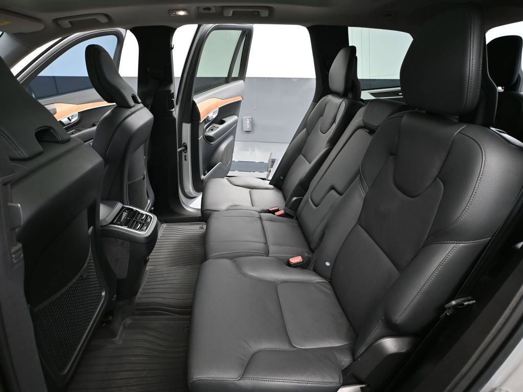 Used 2024 Volvo XC90 B5 Plus image 40