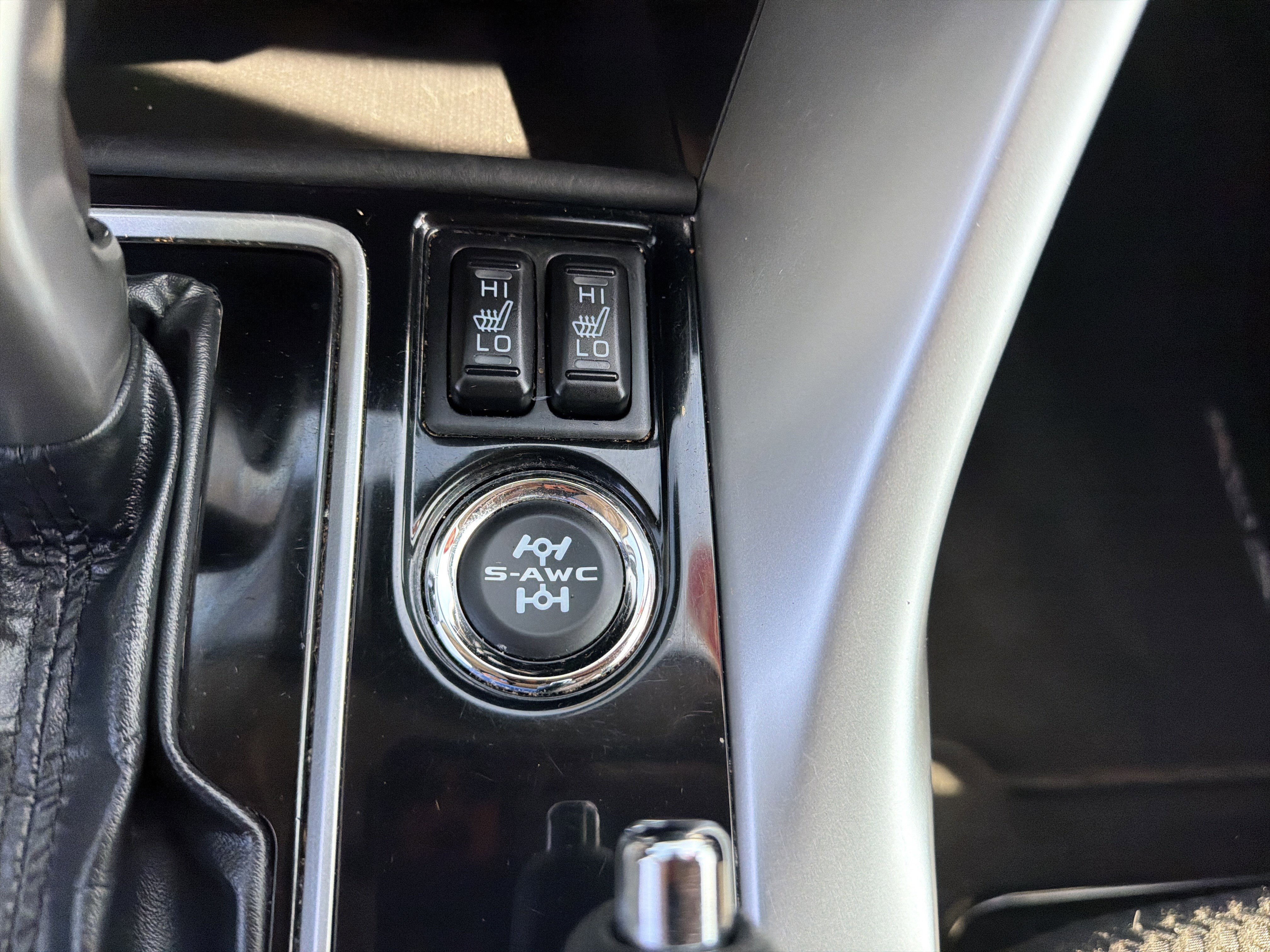 Used 2023 Mitsubishi Eclipse Cross LE AWD/4WD image 23