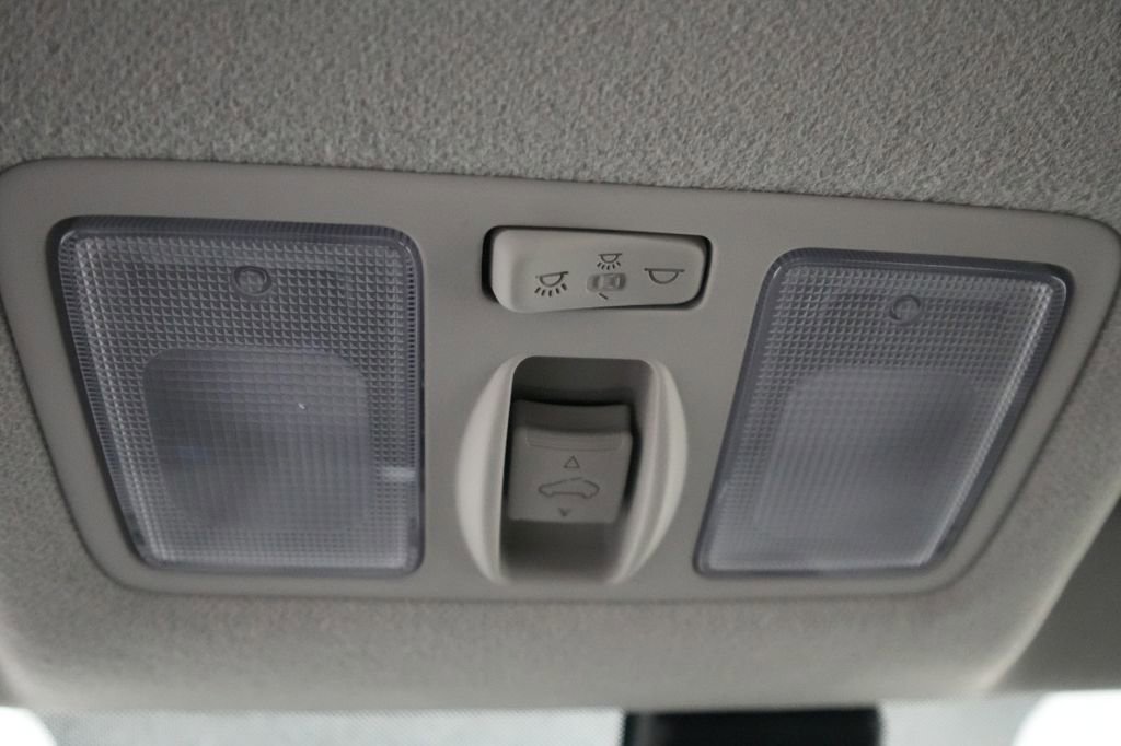 New 2025 Hyundai Venue SEL image 47