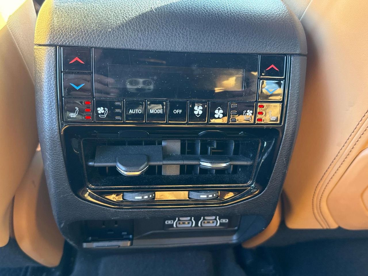 Used 2021 Jeep Grand Cherokee L Summit image 29