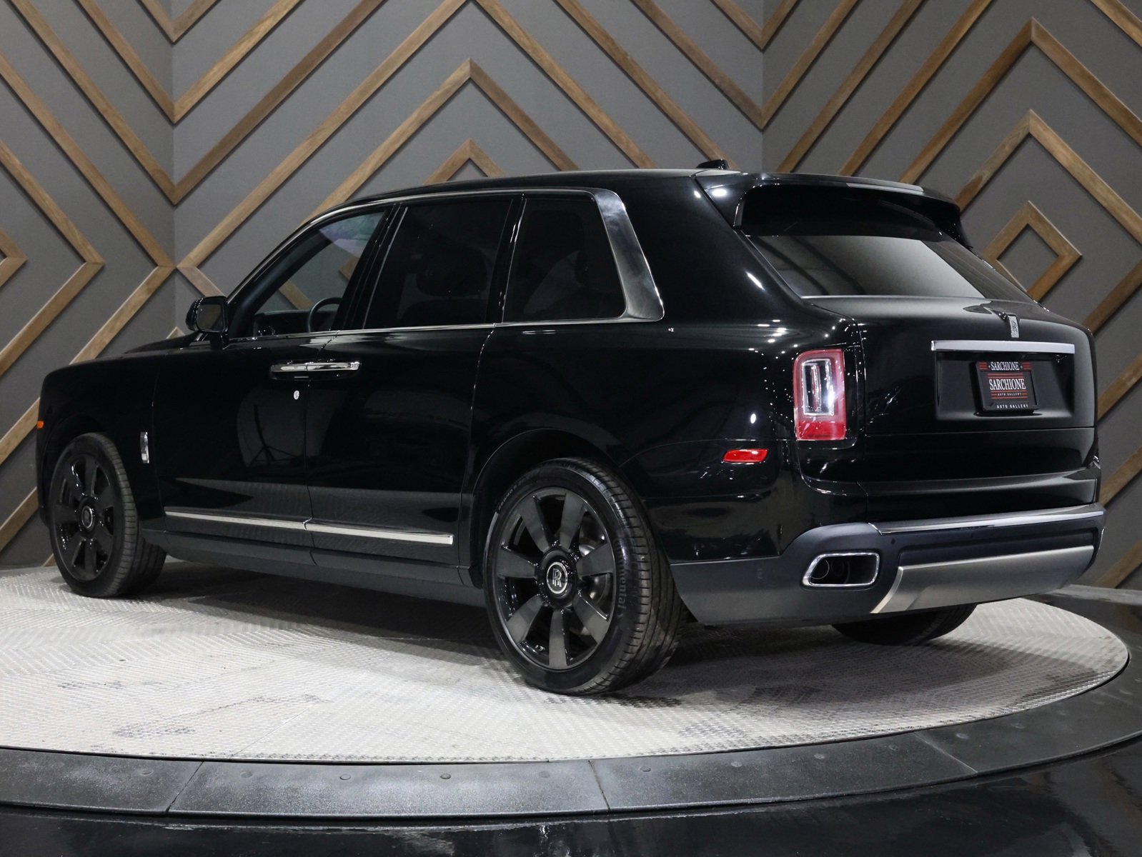 Used 2019 Rolls-Royce Cullinan image 46