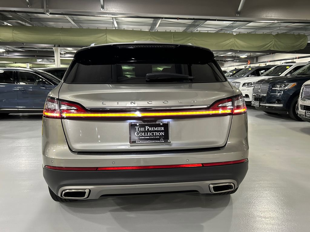 Used 2023 Lincoln Nautilus Reserve AWD/4WD image 3
