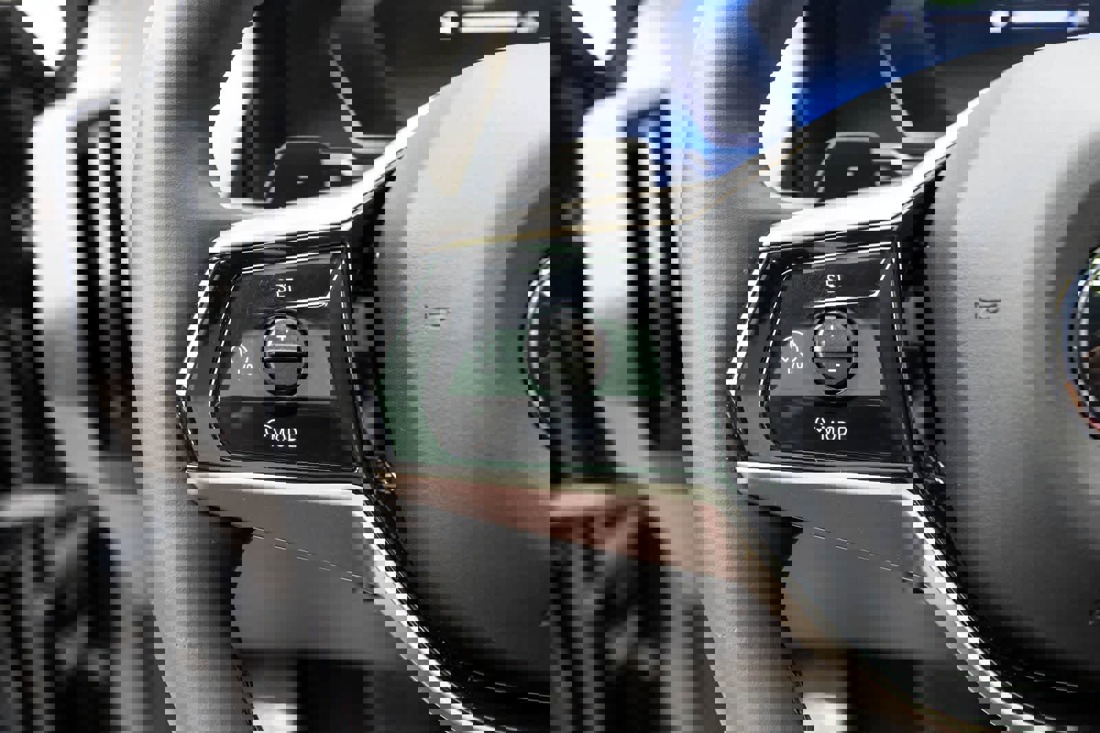 Used 2025 BMW X3 xDrive30i w/ Convenience Package image 29