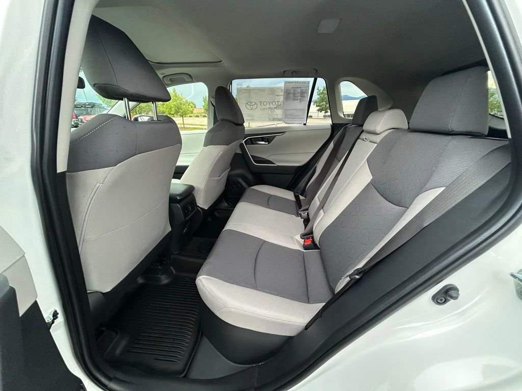 Used 2025 Toyota RAV4 XLE image 47