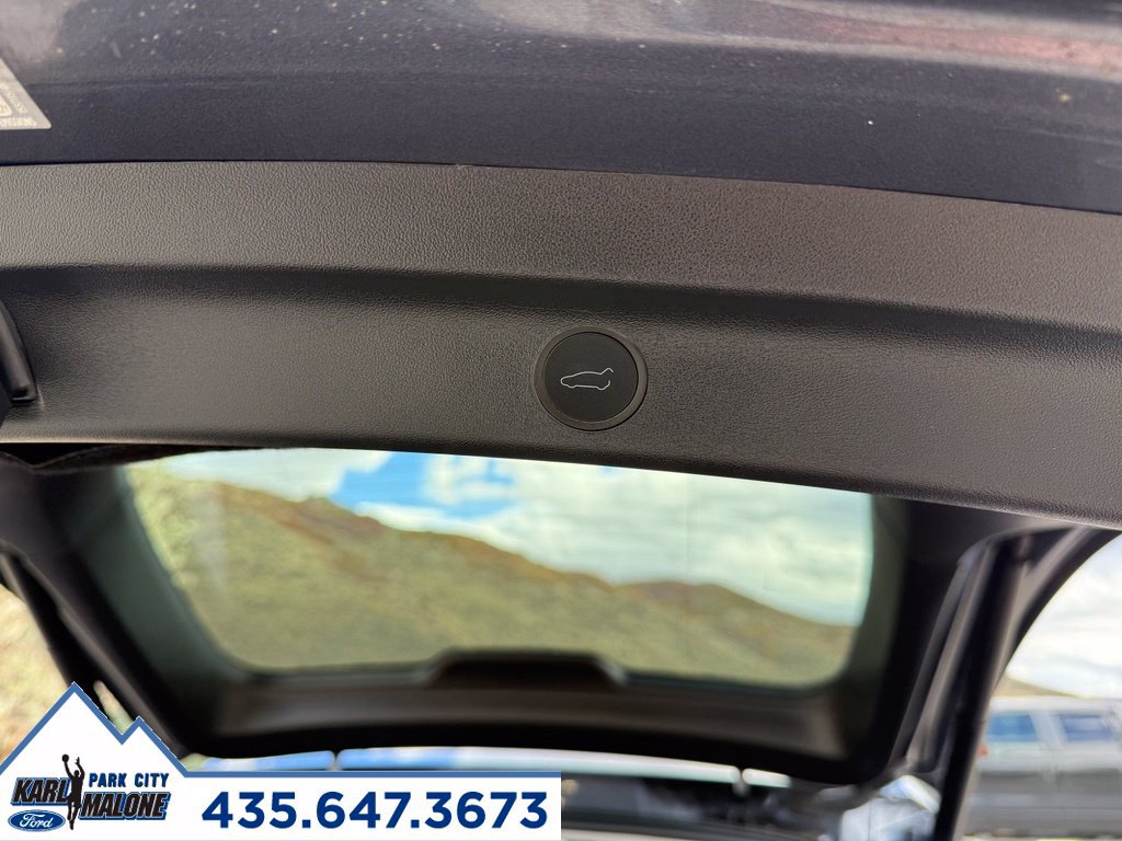Used 2023 Tesla Model Y Long Range AWD/4WD image 32